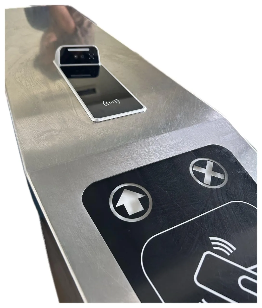 Barrier Face Recognition dengan QR Code Reader - BS695G